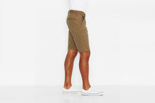 Load image into Gallery viewer, Levi's Commuter 504 Regular Straight Shorts